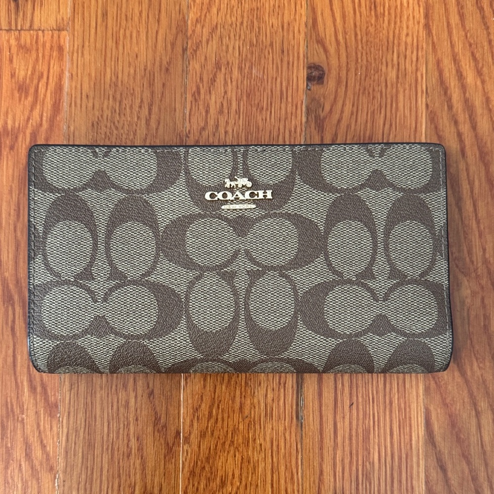 Coach Brown and Tan Signature Card Holder